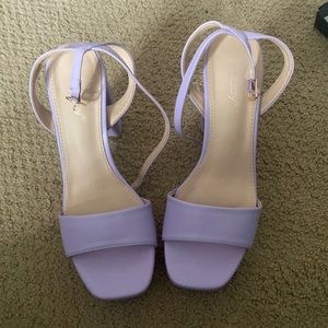 Windsor purple heels